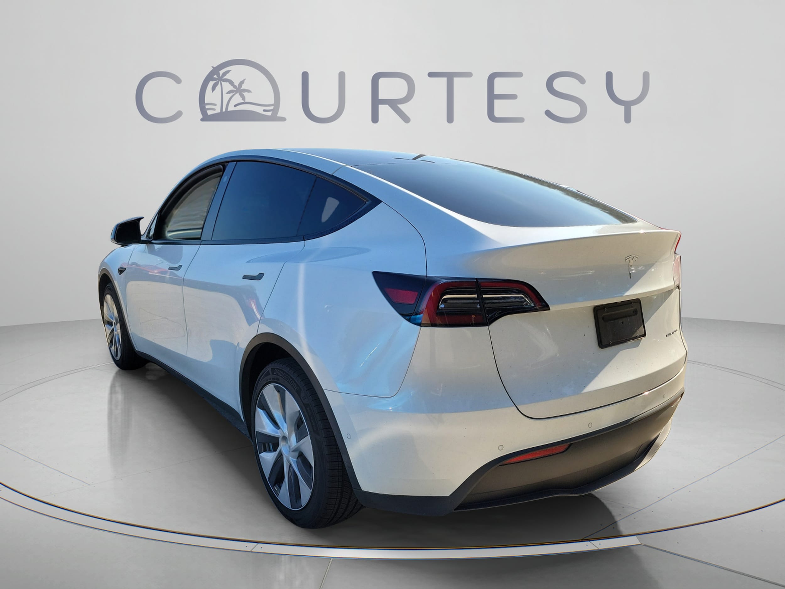 tesla model y 2021 5YJYGDEE8MF284303 image tesla model y 2021 5YJYGDEE8MF284303 image